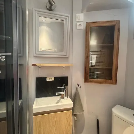 Lovely With Rooftop View *