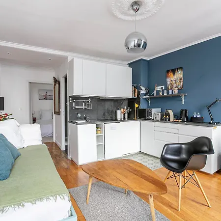 Apartman Lovely With Rooftop View