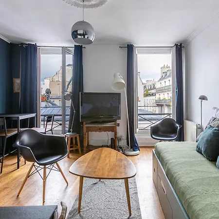Lovely With Rooftop View Apartman Párizs