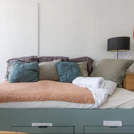 Apartman Lovely With Rooftop View Párizs