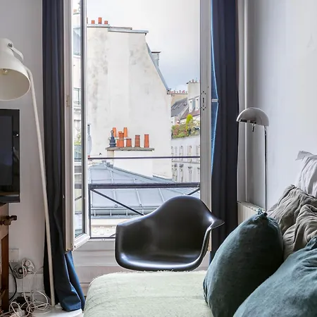 Lovely With Rooftop View