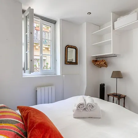 Lovely With Rooftop View *