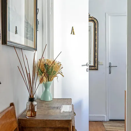 Lovely With Rooftop View Párizs