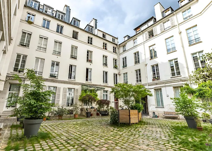 Apartment Lovely With Rooftop View *