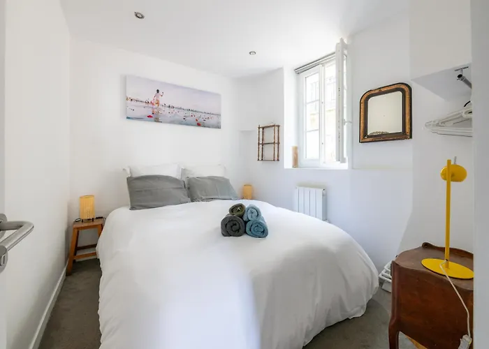 Lovely With Rooftop View Paris