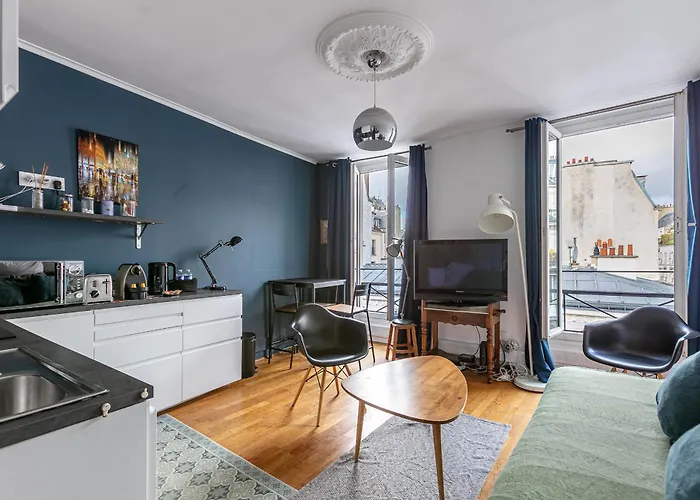 Lovely With Rooftop View Apartment Paris