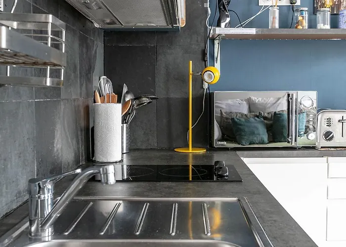 Lovely With Rooftop View Apartment Paris