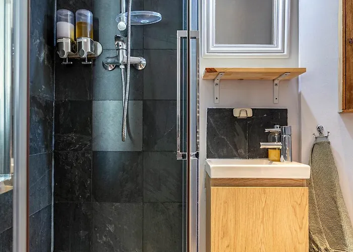 Apartment Lovely With Rooftop View *