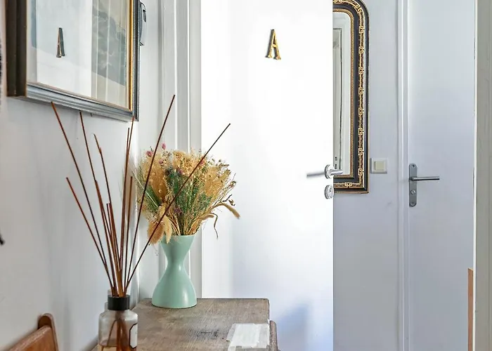 Lovely With Rooftop View Paris