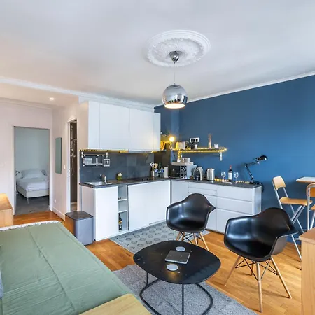 Rooftop Views Cosy Separate Living Apartment Paris