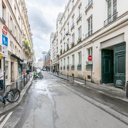 Rooftop Views Cosy Separate Living Paris