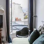 Rooftop Views Cosy Separate Living
